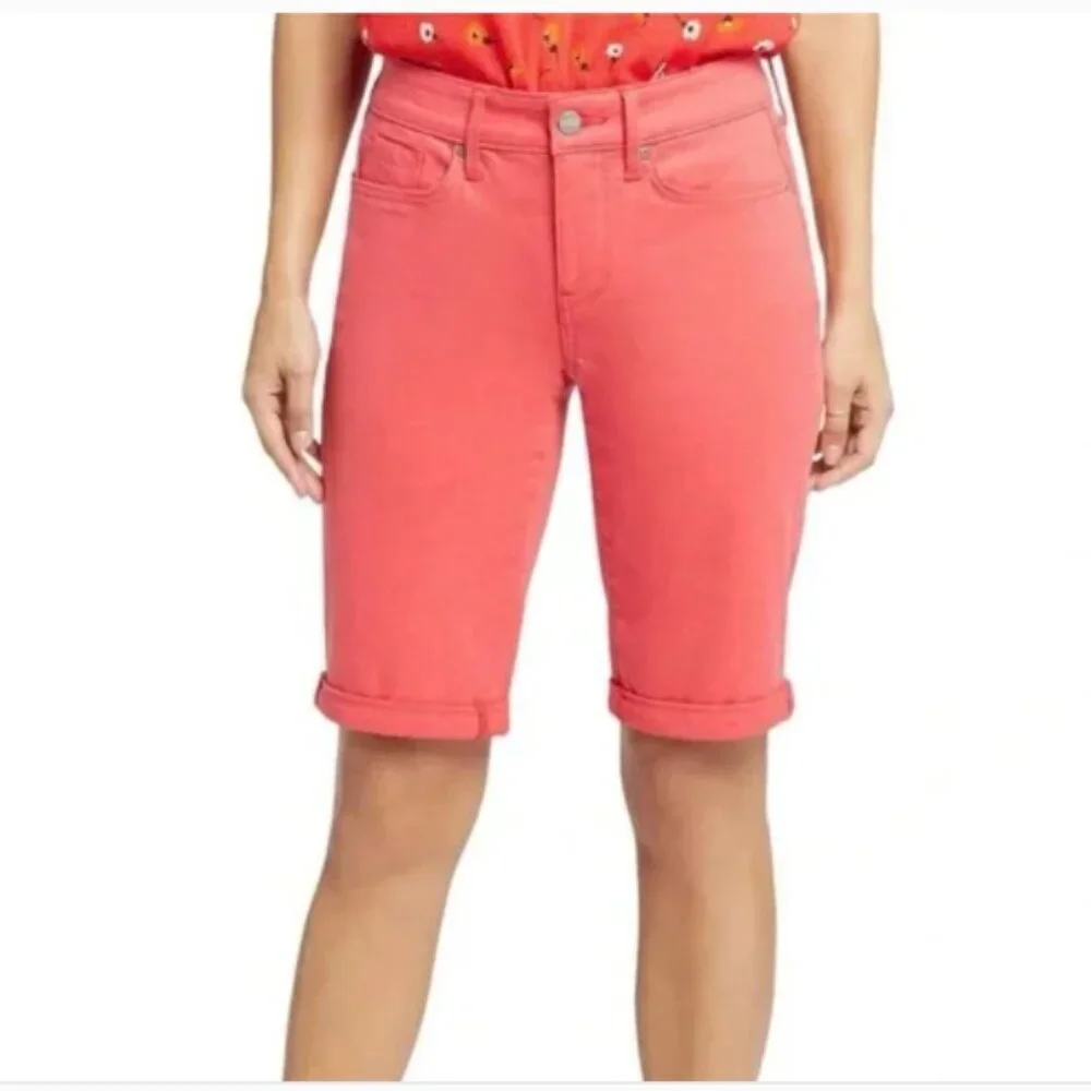 Tommy Bahama Denim Coral Clam Digger Shorts Pants, Size 4